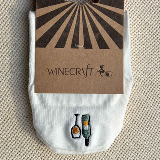 Sneakersocken Weinsocken von Winecraft in der plastikfreien Verpackung.